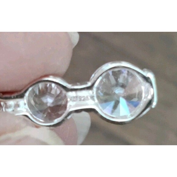 925 CZ Pendant Sterling Silver Three Stone Signed 1" 2g - Picture 4 of 6